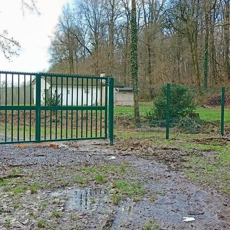 Deux Etangs Poissonneux Au Milieu Des Bois Avec Gite Moderne, La Halte Des Deux Lacs Rosee Exterior photo