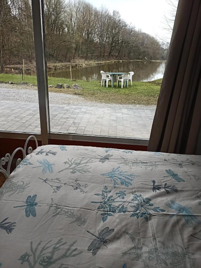 Deux Etangs Poissonneux Au Milieu Des Bois Avec Gite Moderne, La Halte Des Deux Lacs Rosee Exterior photo