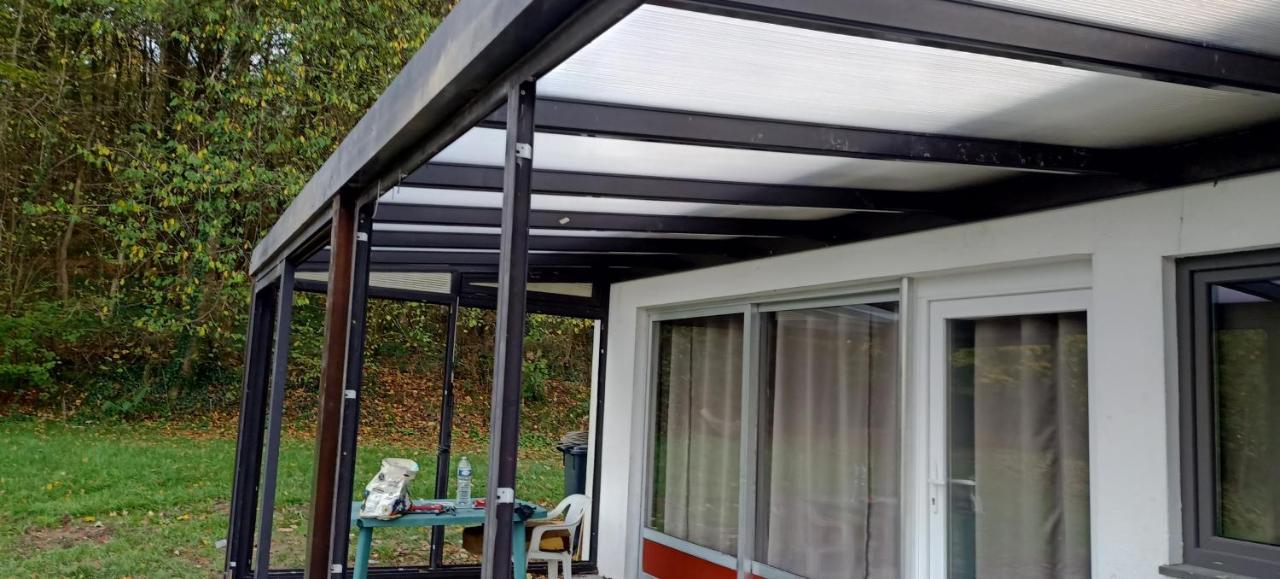 Deux Etangs Poissonneux Au Milieu Des Bois Avec Gite Moderne, La Halte Des Deux Lacs Rosee Exterior photo